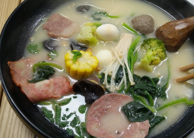 五通橋區(qū)美食產(chǎn)業(yè)首個團體標準新鮮出爐——《牛華麻辣燙調(diào)味料》